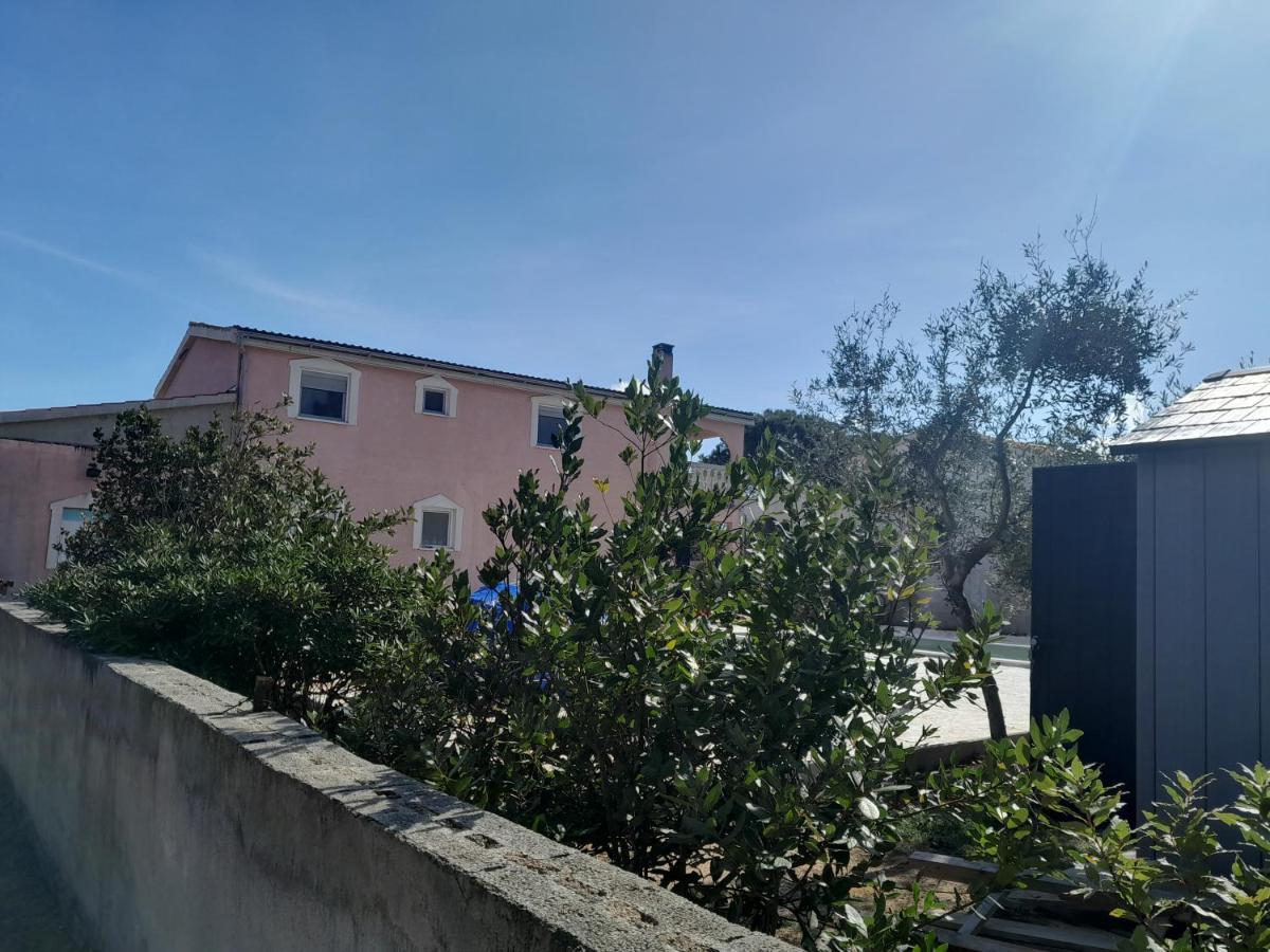 Caliente Apartments Vir B Exteriér fotografie
